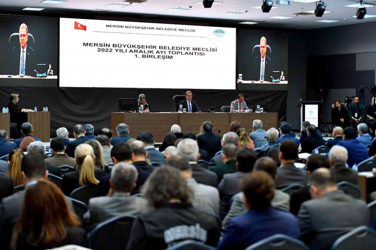 Seçer: "İkinci dönem adaylığımda toplu konut projelerini süratle başlatacağım"