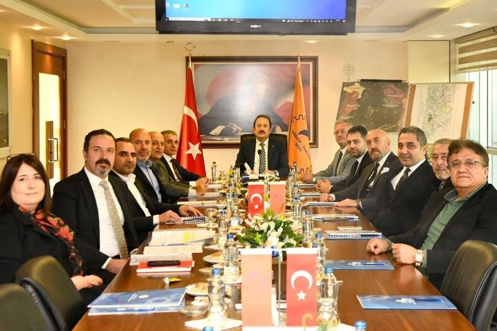 Vali Pehlivan OSB’de incelemelerde bulundu