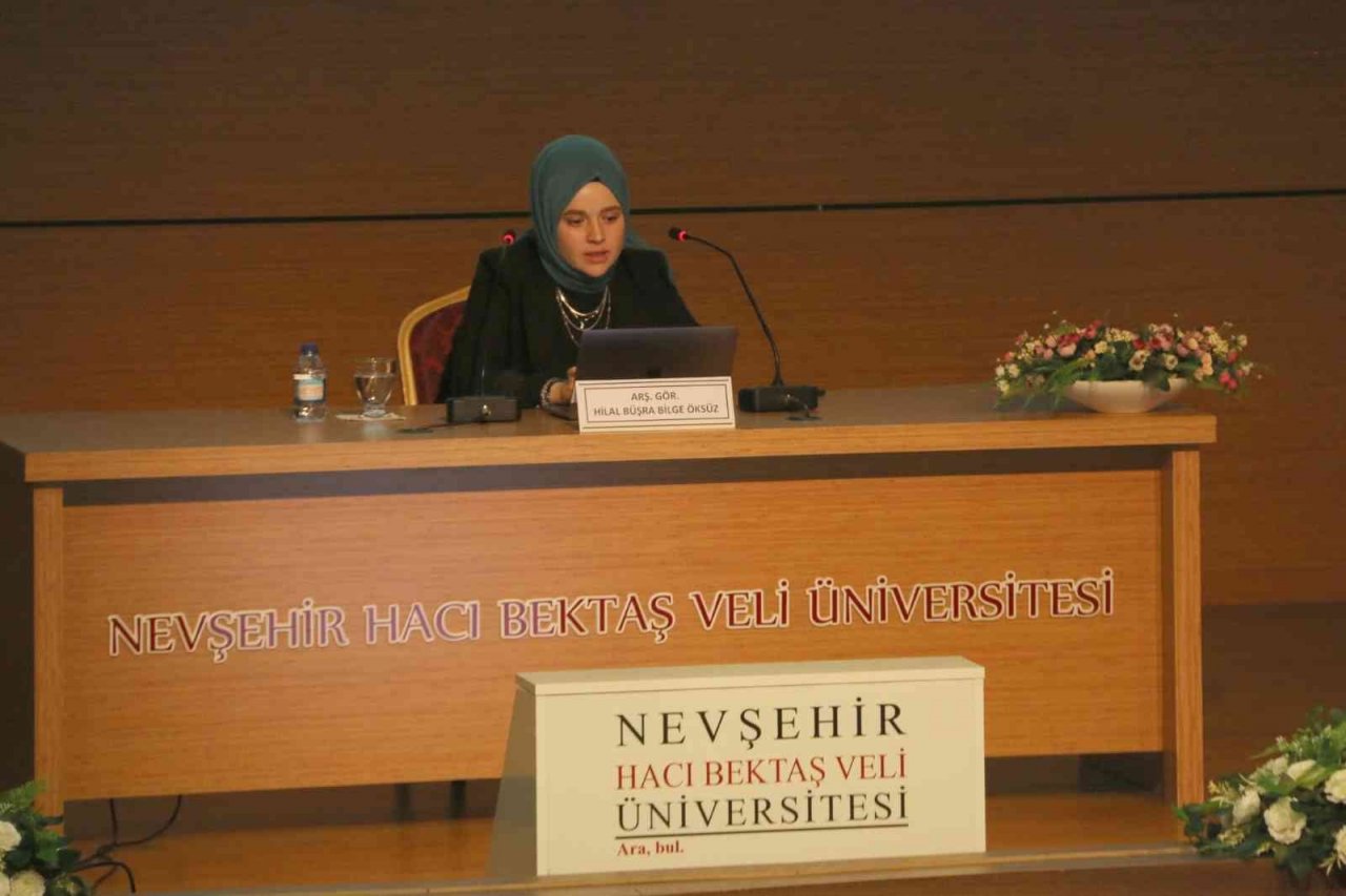 NEVÜ’de ’Şiir-Şair ve Peygamber’ konulu söyleşi düzenlendi