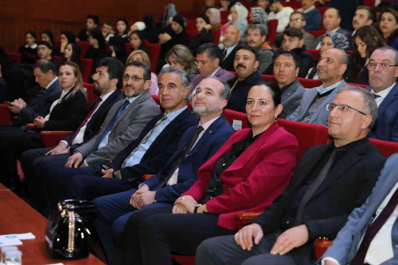 Üniversitede aşçılık önlüğü giyme töreni yapıldı