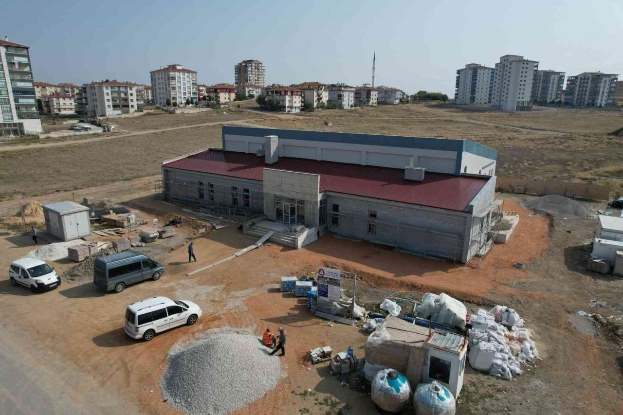 Sincan Belediyesi yüzme havuzlarında sona yaklaşıldı