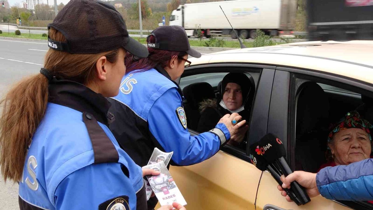 Emniyetten kış lastiği denetimi ve ‘KADES’ bilgilendirmesi