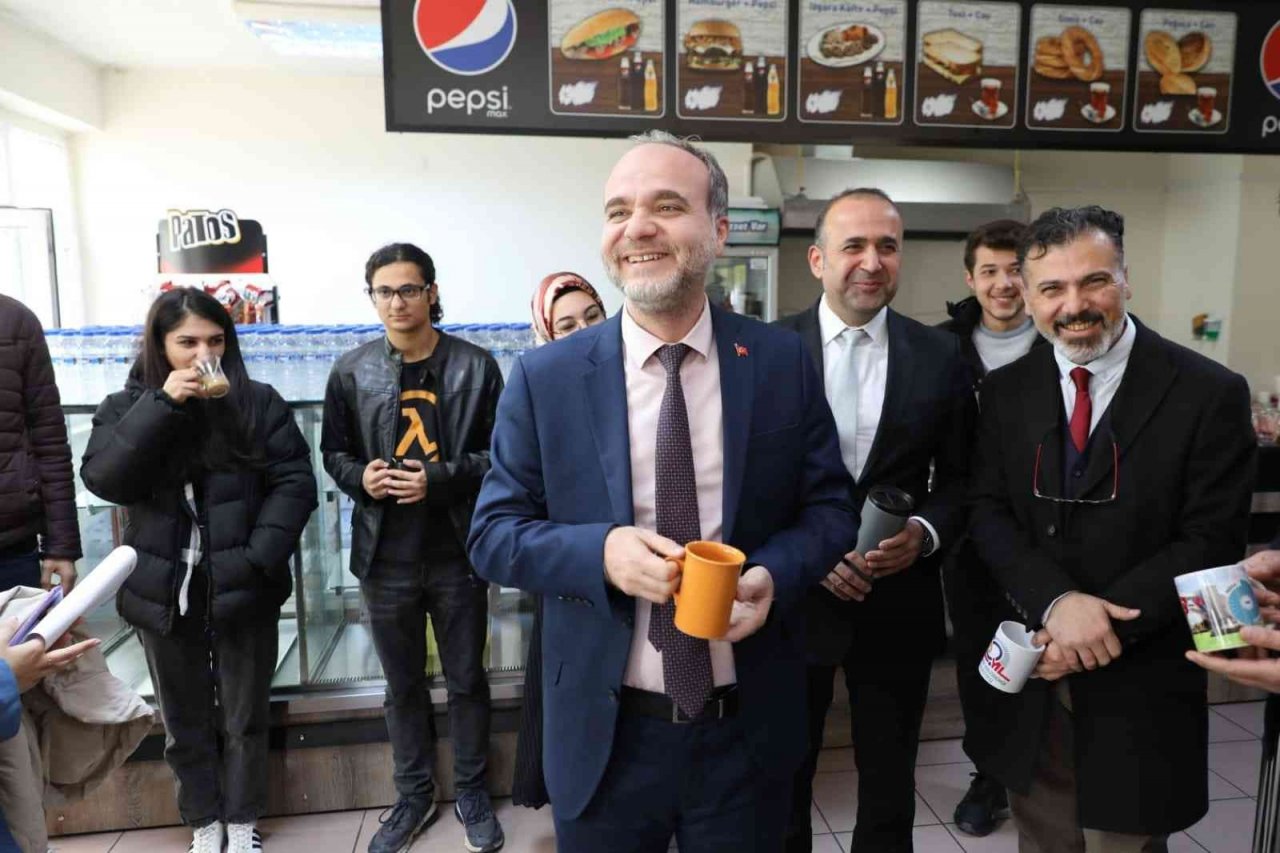 Karton bardak kullanmayan öğrenciler içeceklerini indirimli alacak