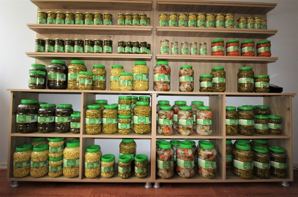 Yöresel Ürünler ve Turşu Fabrikası üretiyor, Bayburt kazanıyor