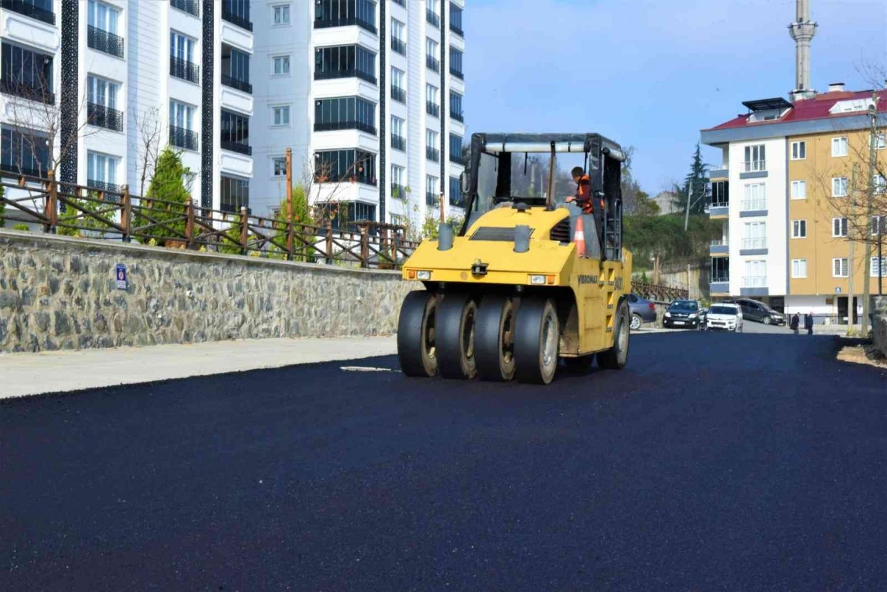 Başkan Tören: “Mahallelerimizde alt ve üstyapı çalışmalarımızı sürdürüyoruz”