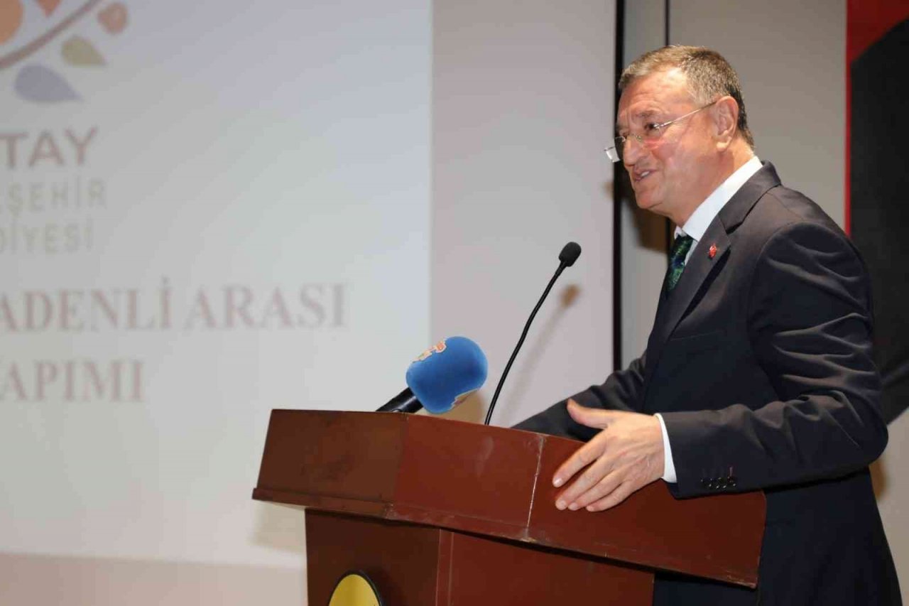 Hatay’ın yeni sebze ve meyve halinin tanıtım toplantısı yapıldı