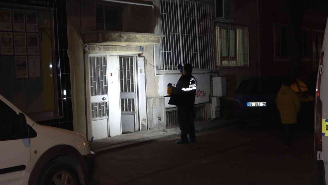 Bir çocuk annesi kadın evinde ölü bulundu