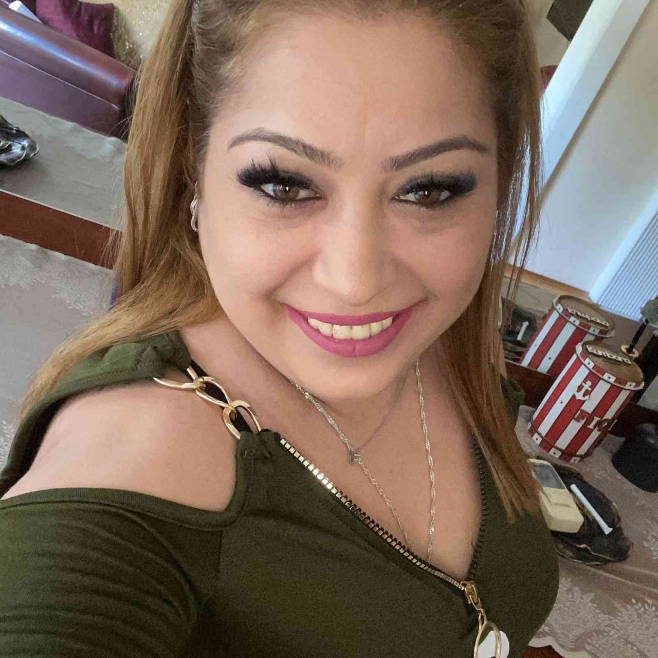 Bir çocuk annesi kadın evinde ölü bulundu