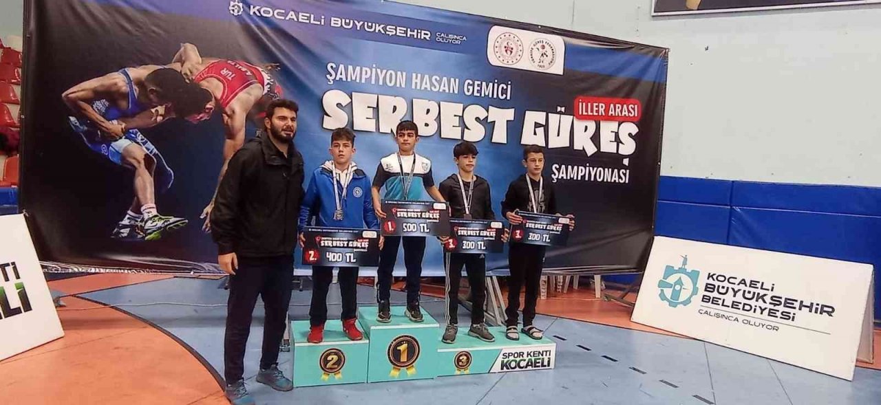 Serbest güreş turnuvasına Düzce damgası