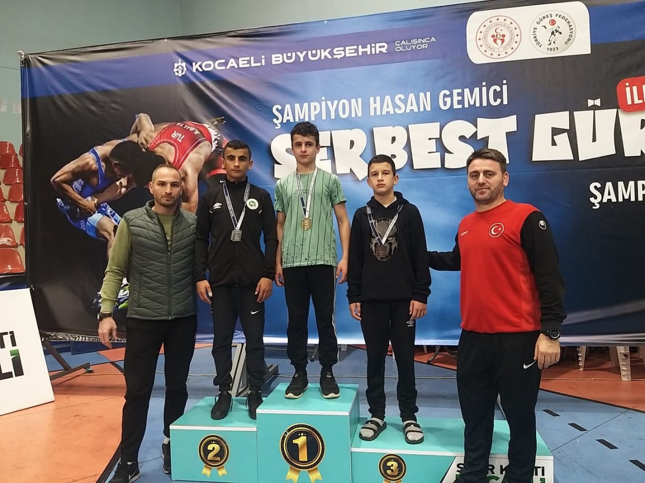 Serbest güreş turnuvasına Düzce damgası