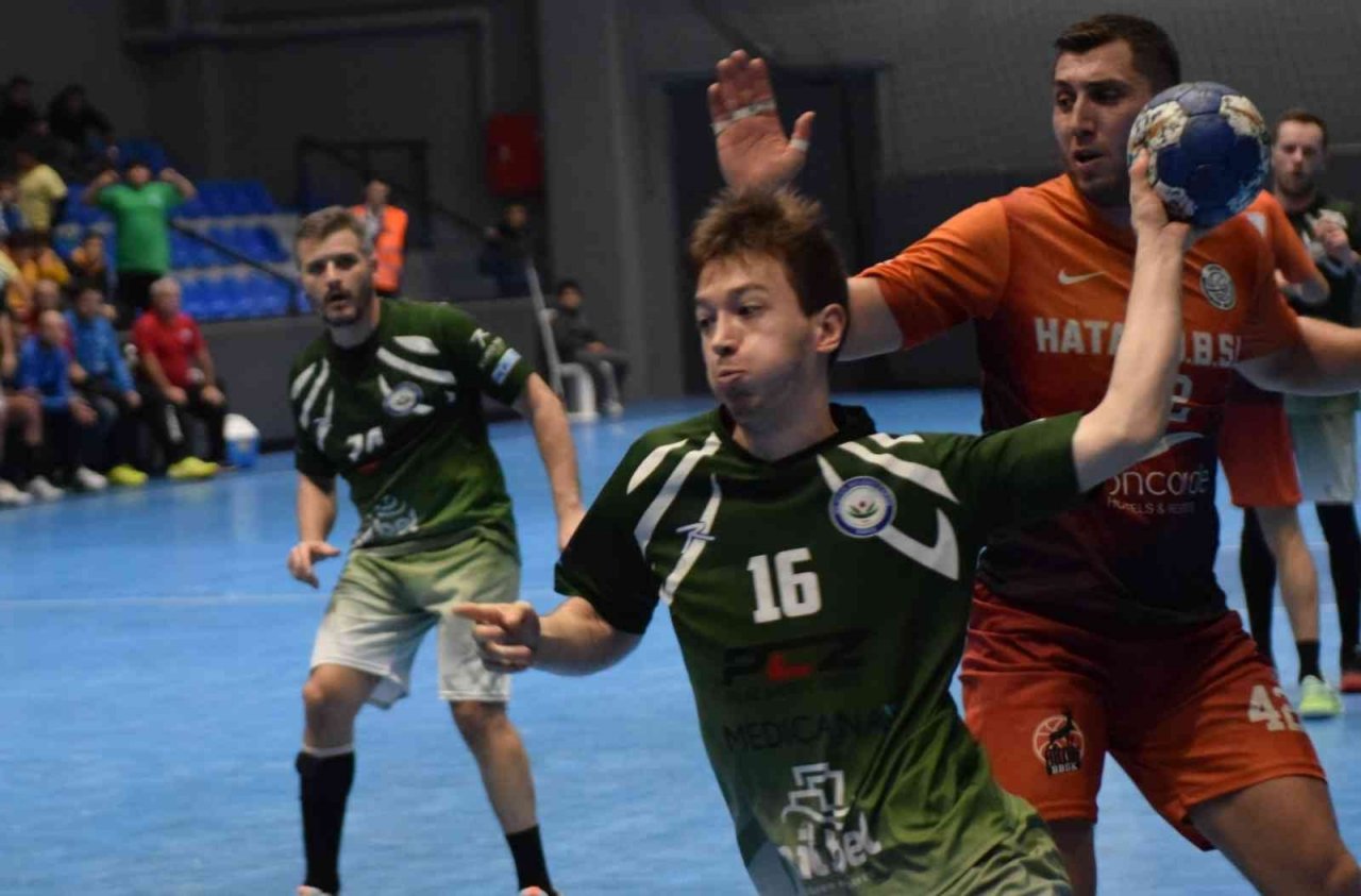 Nilüferli hentbolcular kupada tur atladı