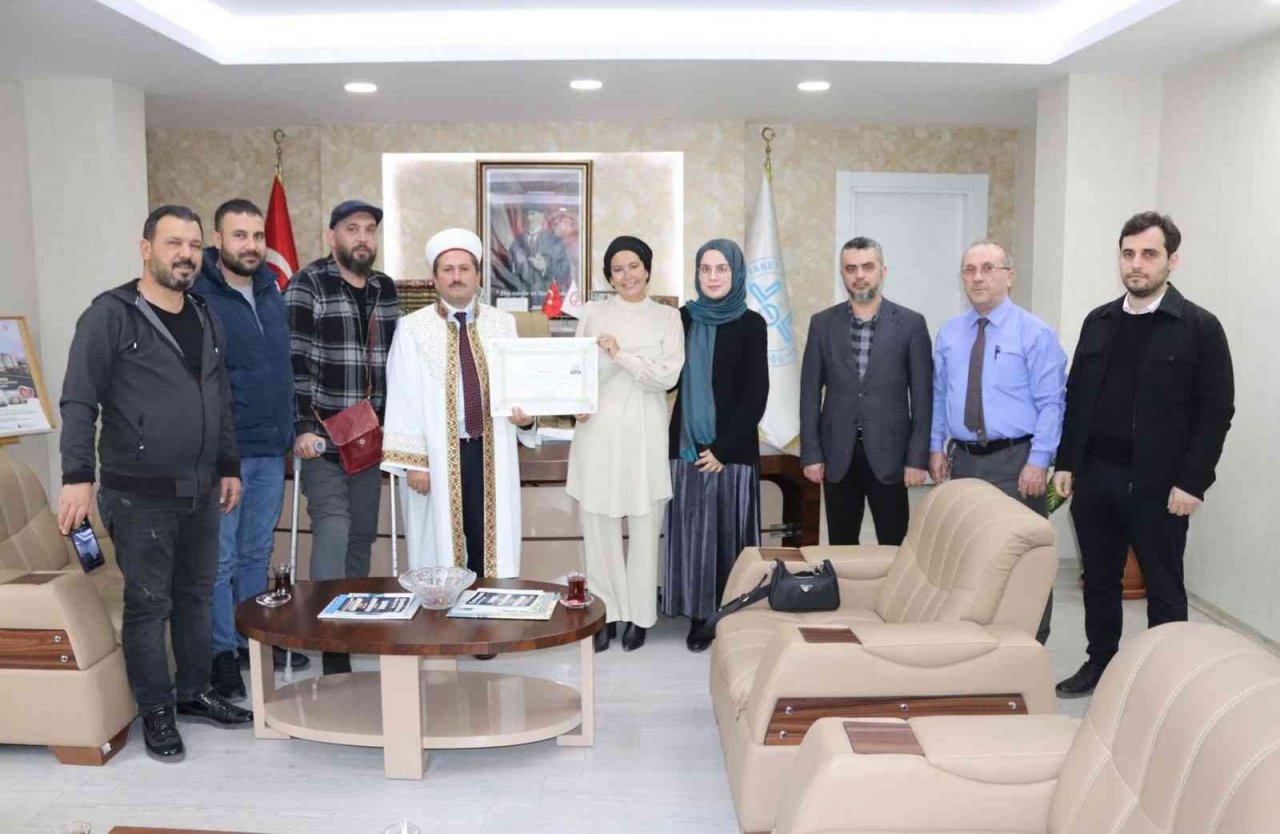 İngiliz vatandaşı Jeanette Müslüman oldu, "Cennet" ismini aldı