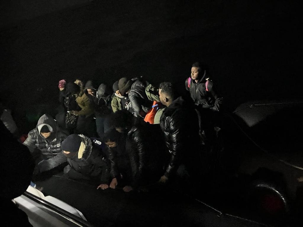 İzmir’de 42 göçmen yakalandı, 38 göçmen kurtarıldı