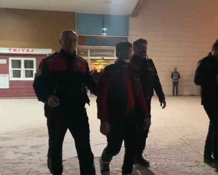 Kadını taciz eden şahsa meydan dayağı kameraya yansıdı