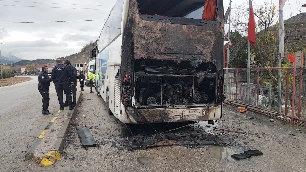 Duman kokusu 21 yolcuyu alevlerin arasında kalmaktan kurtardı