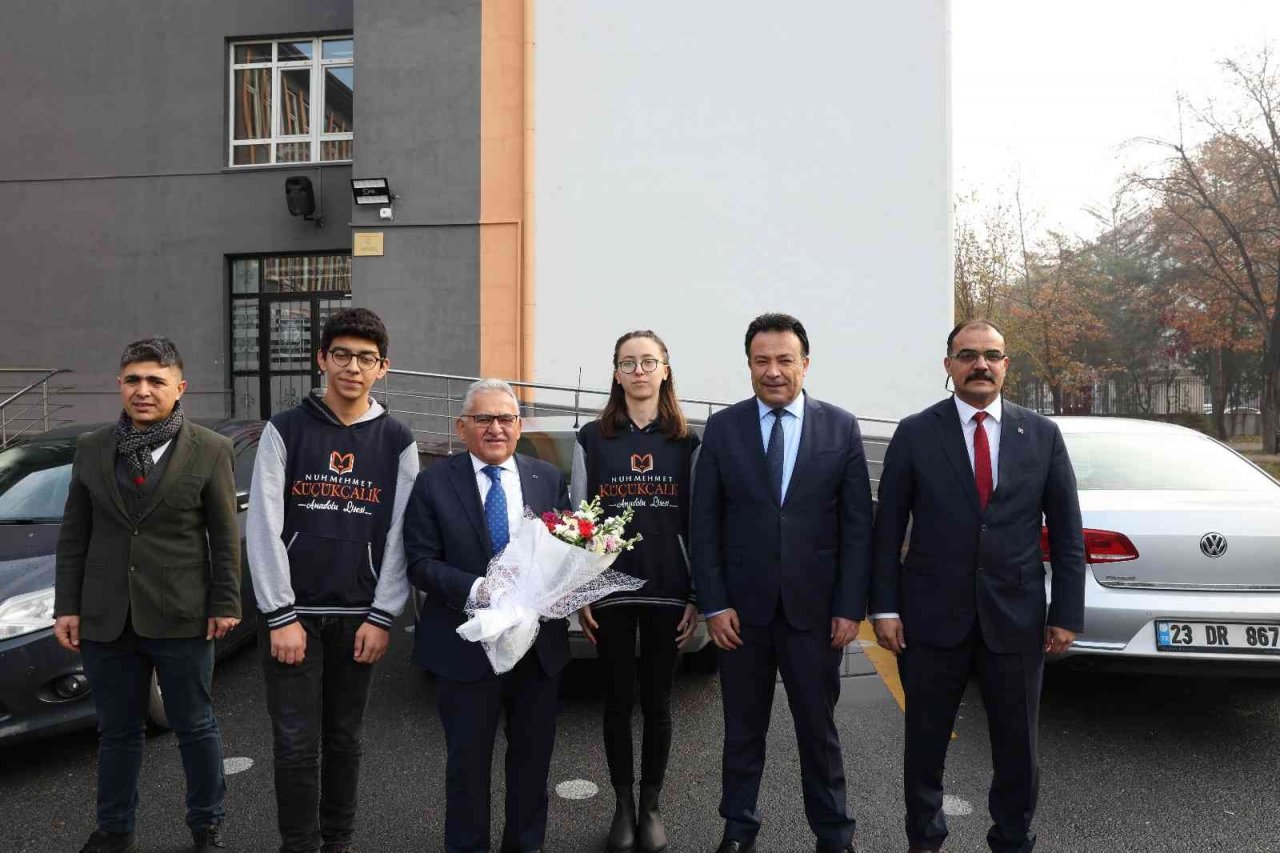 Genç dostu Başkan, öğrencilerle buluştu