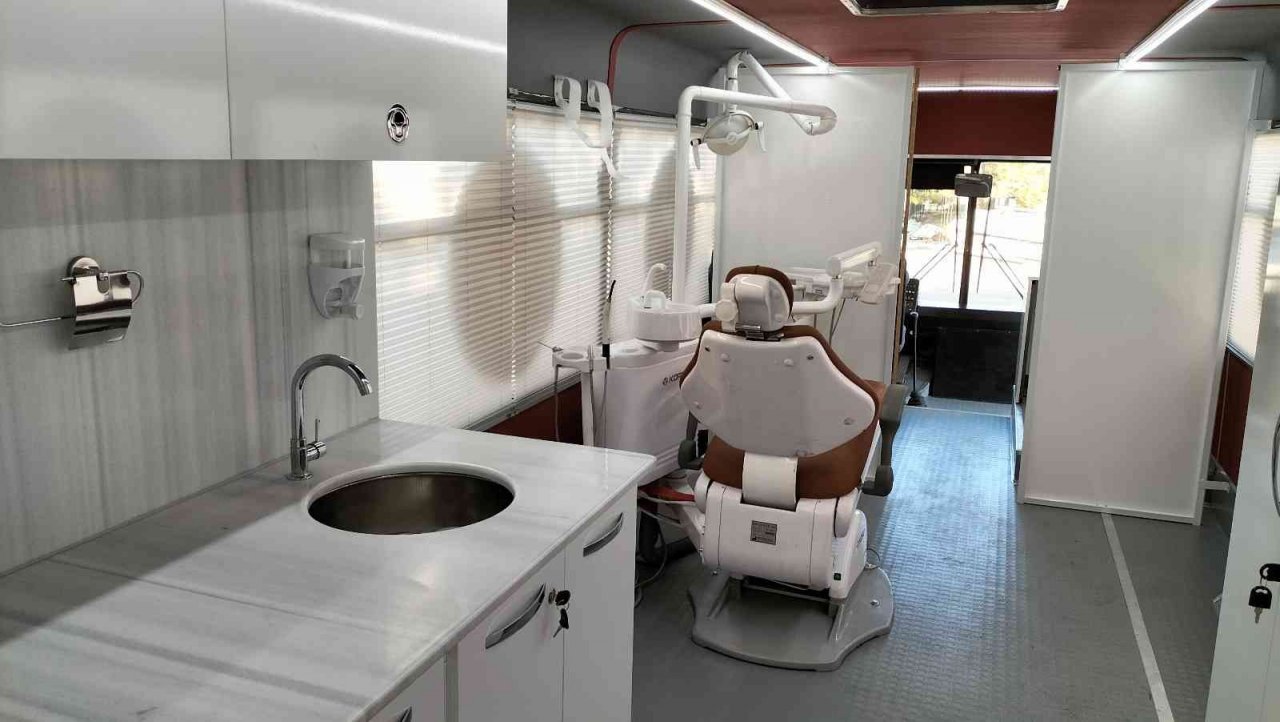 ’Gezici Ağız ve Diş Sağlığı Kliniği’ Takdir topladı