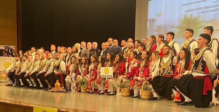 İnegöl Belediyesi Halk Dansları Topluluğu Kıbrıs’ı salladı