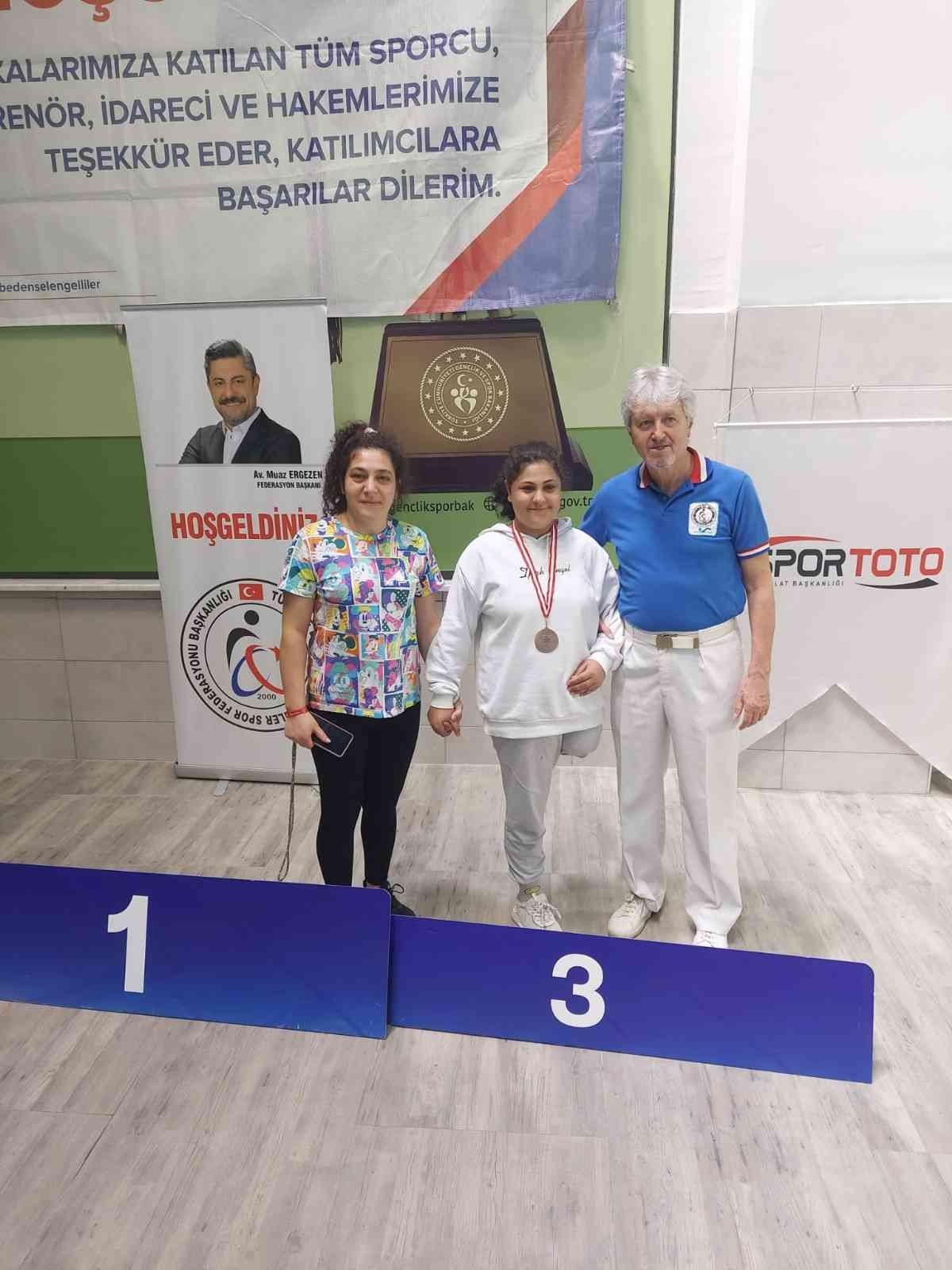 Kayserili yüzücülerden büyük başarı