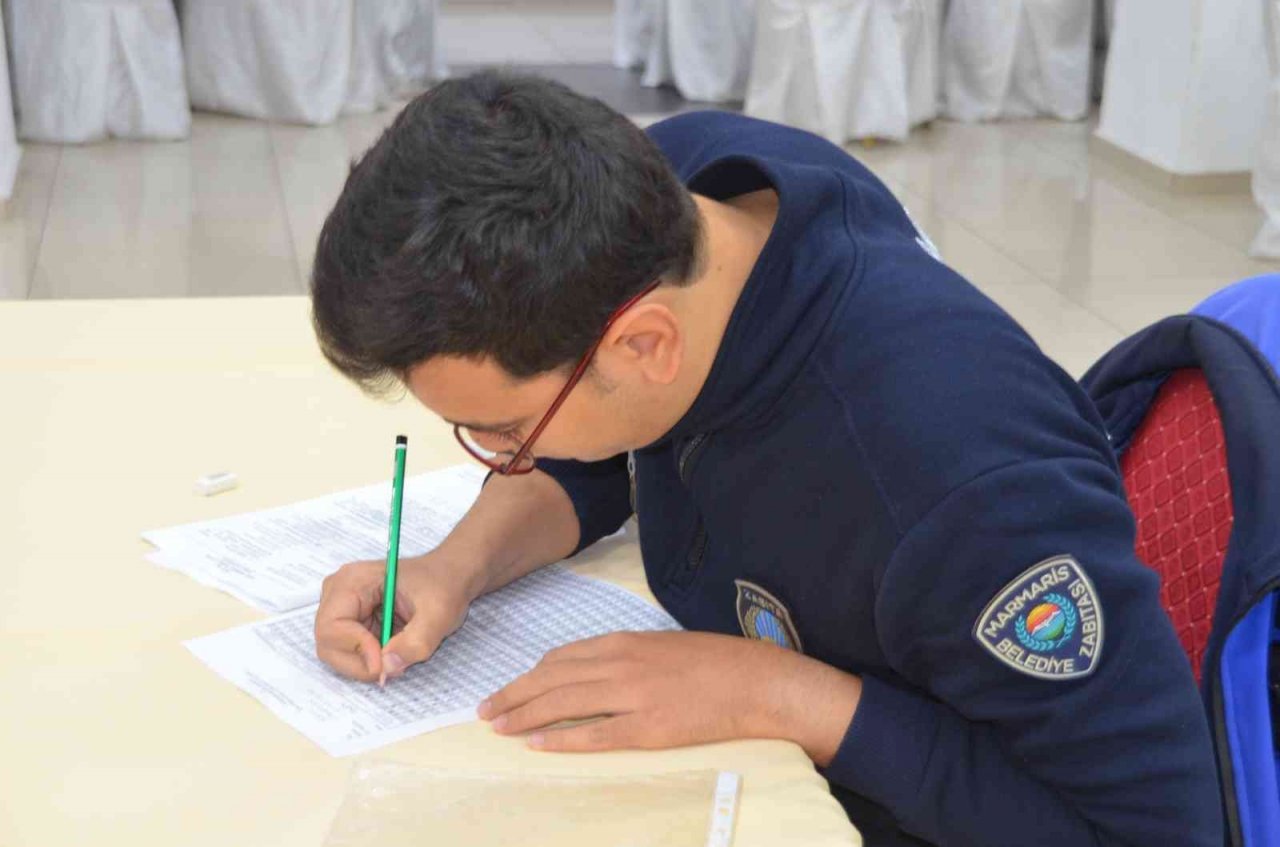 Marmaris’te aday memurlara temel eğitim sınavı