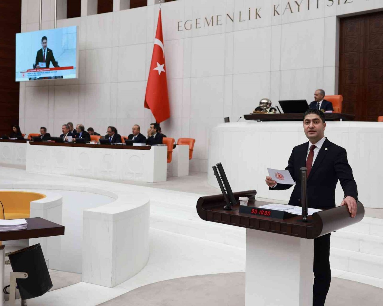 MHP’li Özdemir: "Türkiye dünyanın merkezi hâline gelmiştir"