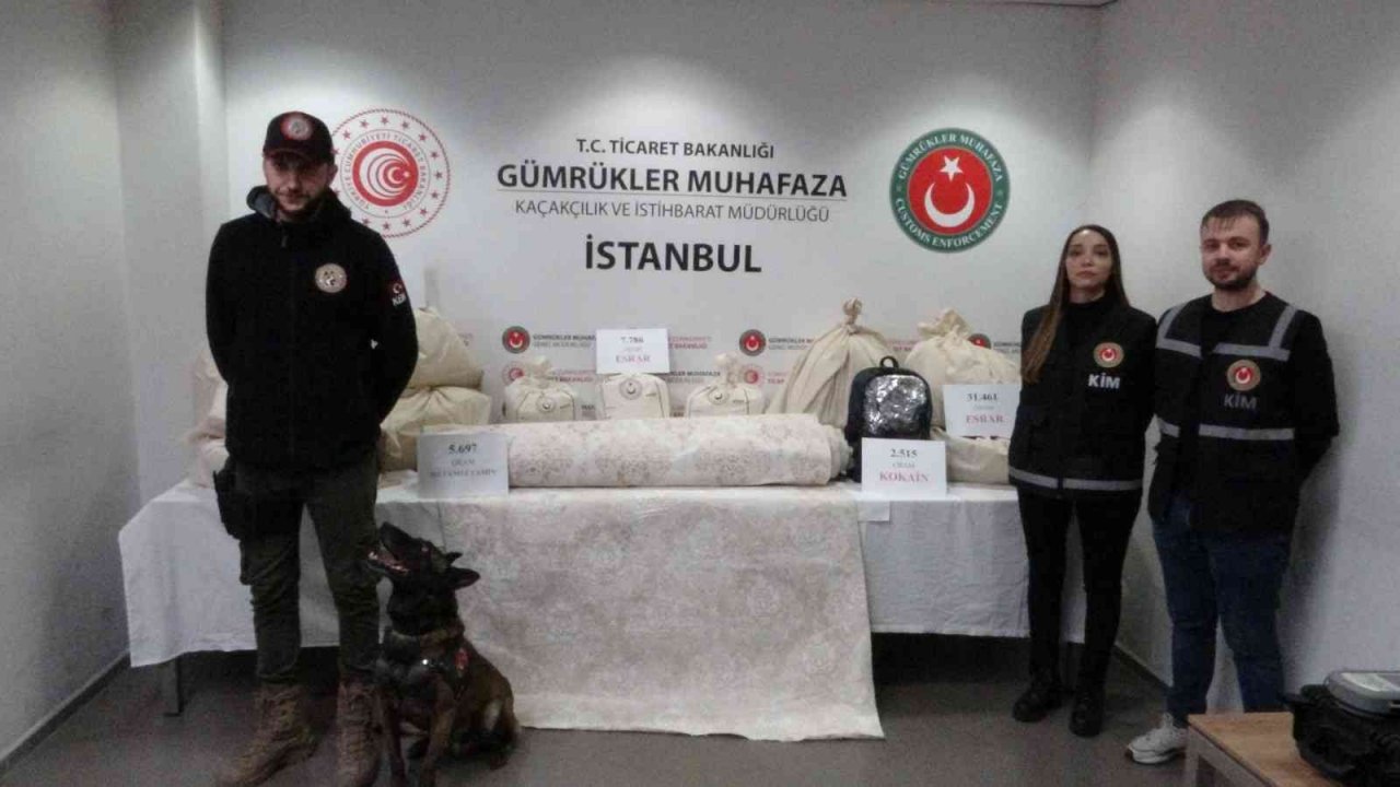 Sabiha Gökçen Havalimanında kargoya getirilen kumaştan 5,7 kilo metamfetamin kazıyarak ele geçirildi