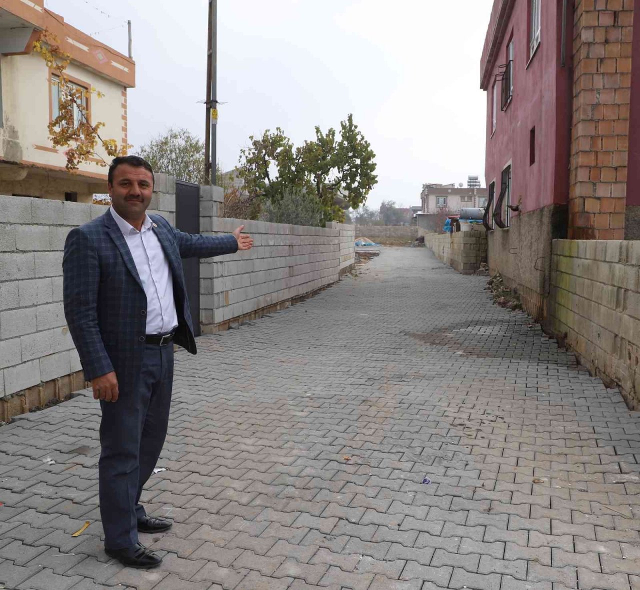 Göksüncük ve Yalangöz mahallelerine kilitli parke taşı