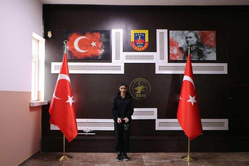 Gri kategoriye 2 çizik daha