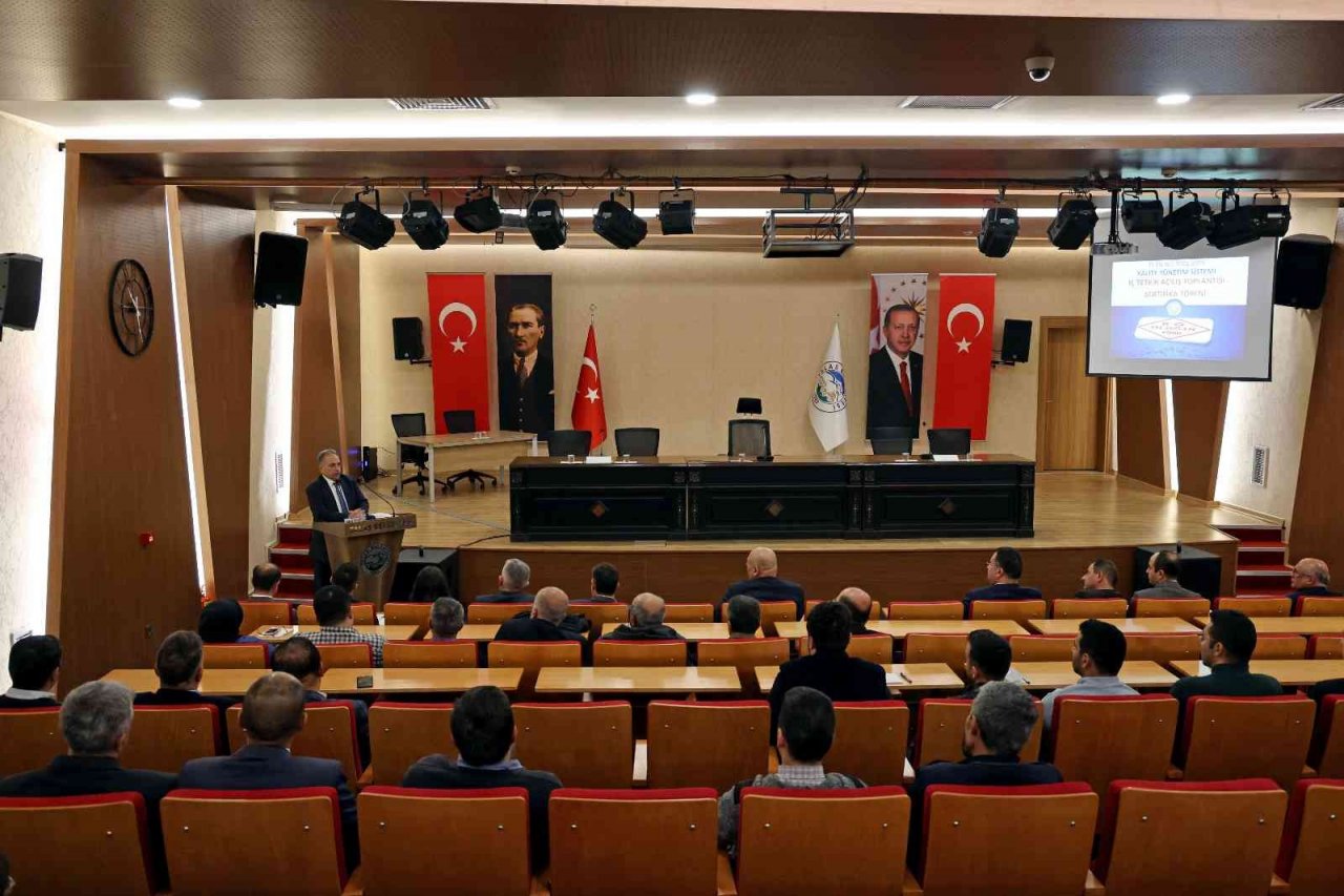 Başkan Yalçın: “Kurumsallaşmış bir belediye olarak personelimizle gurur duyuyorum”