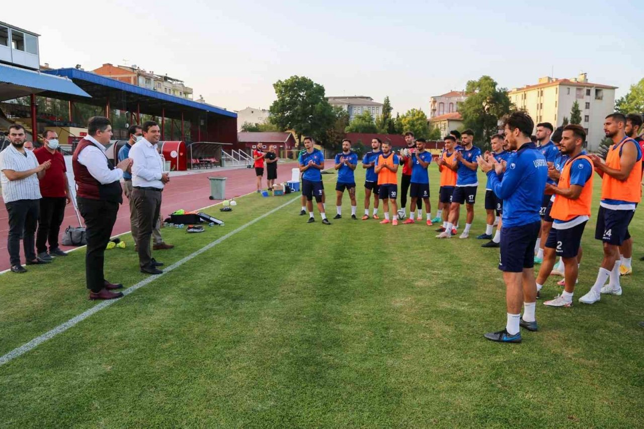Başkan Çakın; “Türkiye’nin ilk sıfır atık sertifikalı stadının Uşak’a yapılmasını istiyoruz”