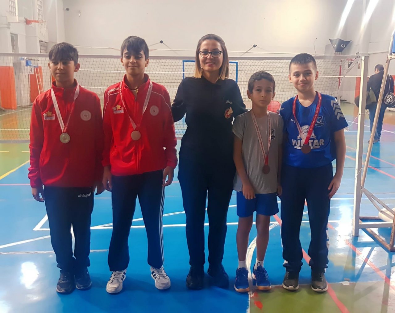 Yunusemreli badmintoncular il seçmesine damga vurdu