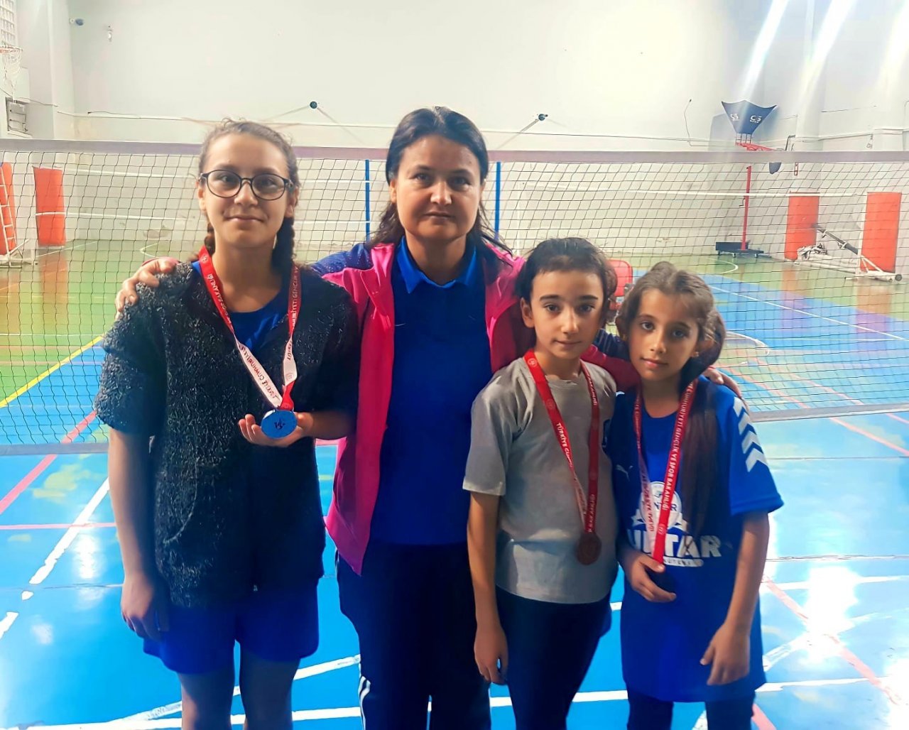 Yunusemreli badmintoncular il seçmesine damga vurdu