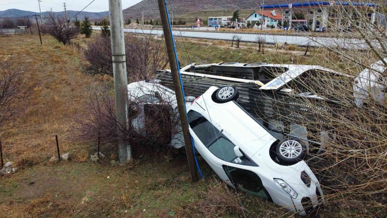 Sıfır araçlar oyuncak araba gibi sağa sola savruldu