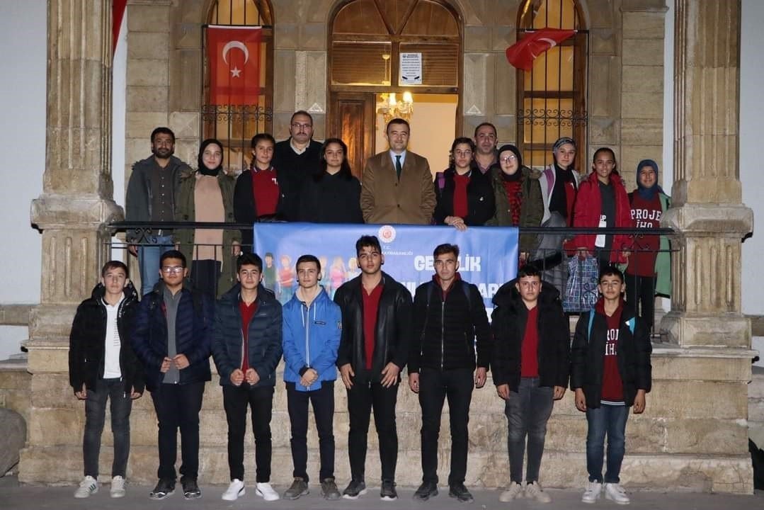 Kaymakam Bilici gençlerle hayatı, geleceği ve gündemi konuştu