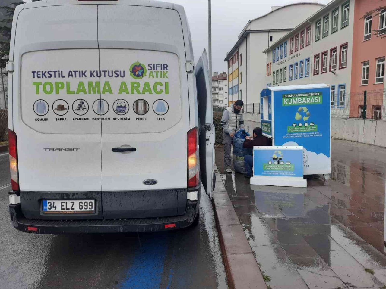 Akşehir’de tekstil atık kumbaralarına vatandaşlardan büyük ilgi