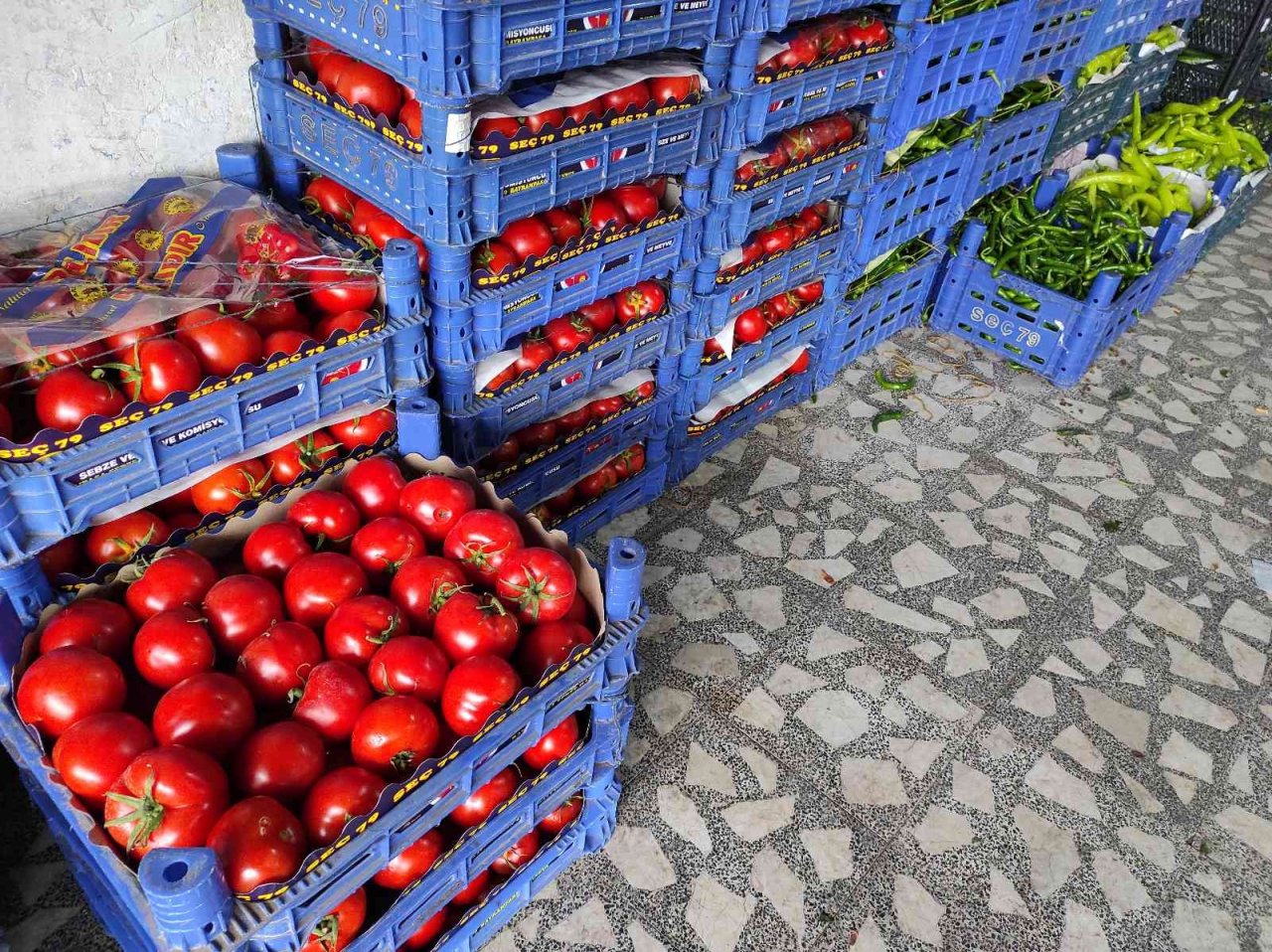 Antalya’da yaşanan sel, İstanbul’da hâli vurdu