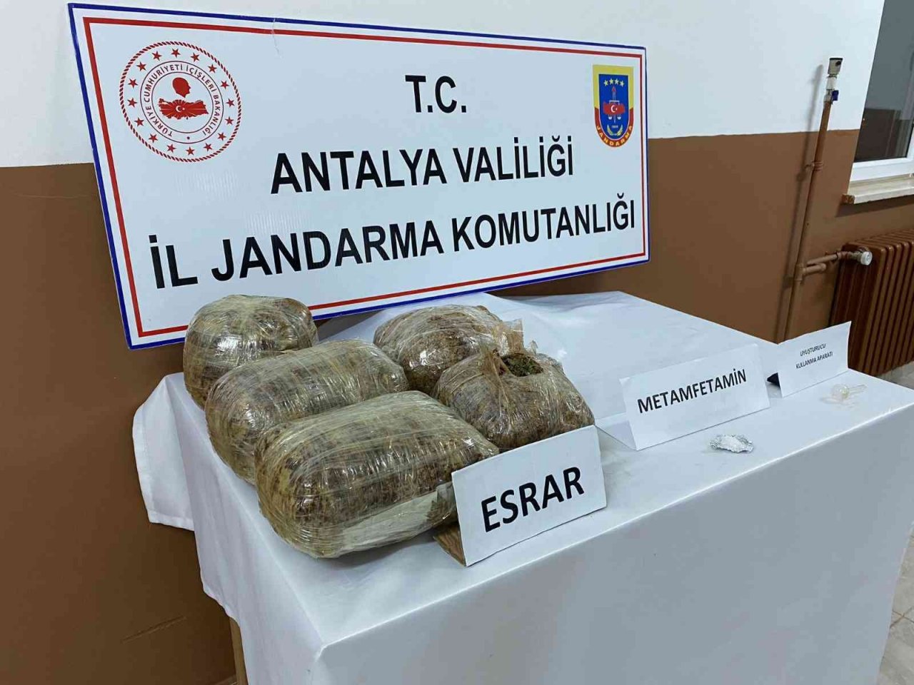 Uyuşturucu taciri, hassas burun Elyaf’a takıldı