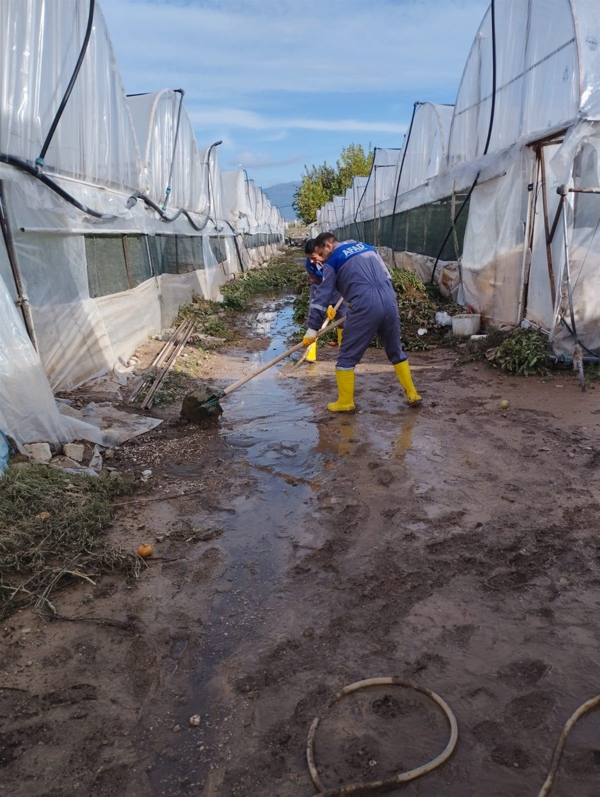 Afyonkarahisar’dan afet bölgesine destek için gittiler