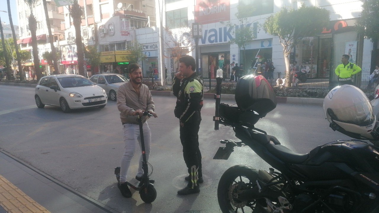 Kaldırımda scooter ve elektrikli bisiklet kullanımına ceza