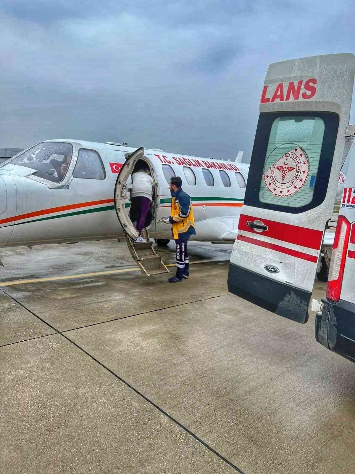 Kalp hastası iki günlük bebek ambulans uçakla Konya’ya gönderildi