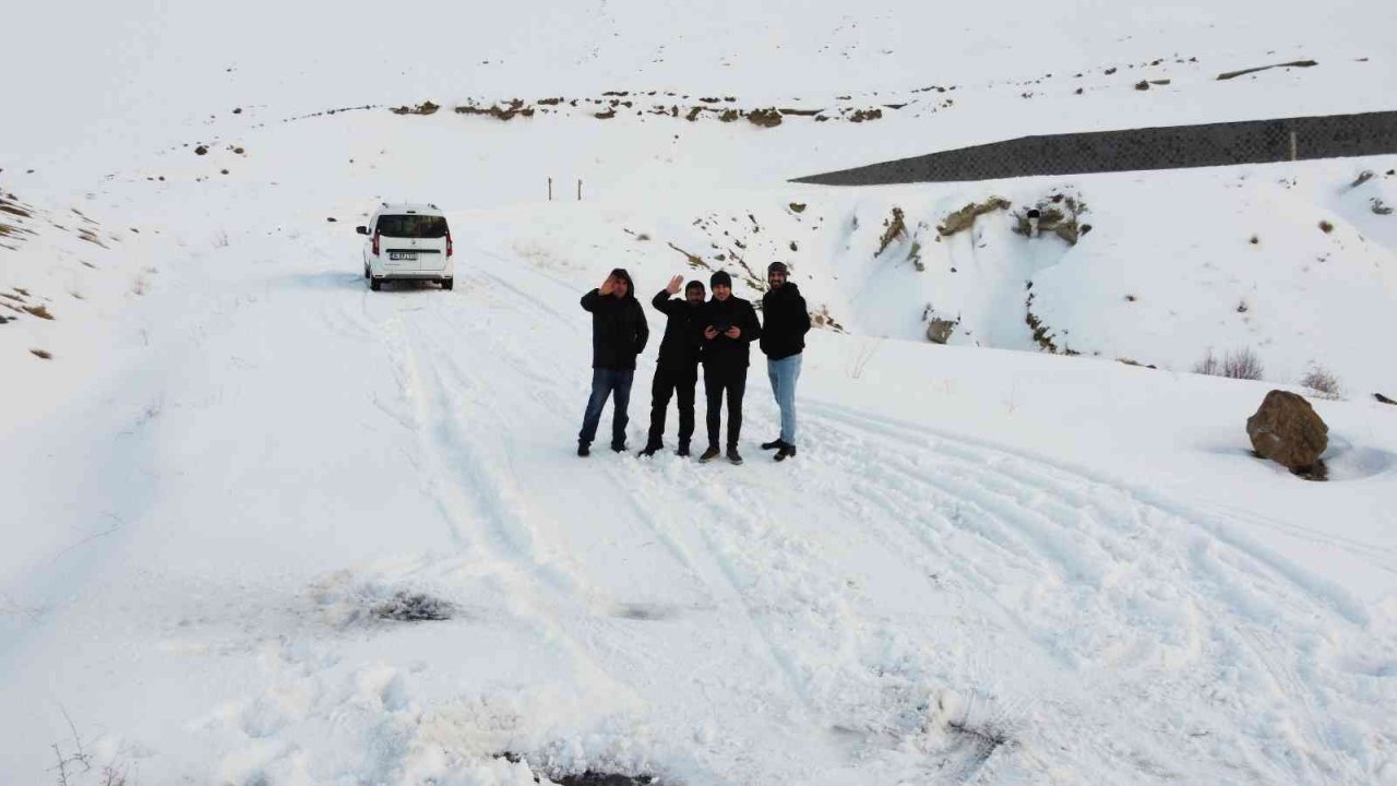 Dünyanın ikinci büyük kraterinde muhteşem kar manzaraları
