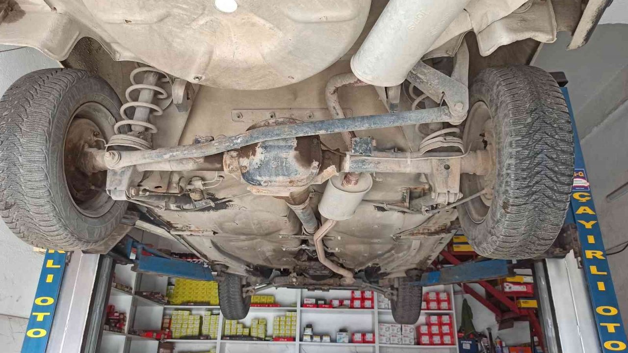 Tofaş araçların neden ikiye bölündüğünü ustası açıkladı