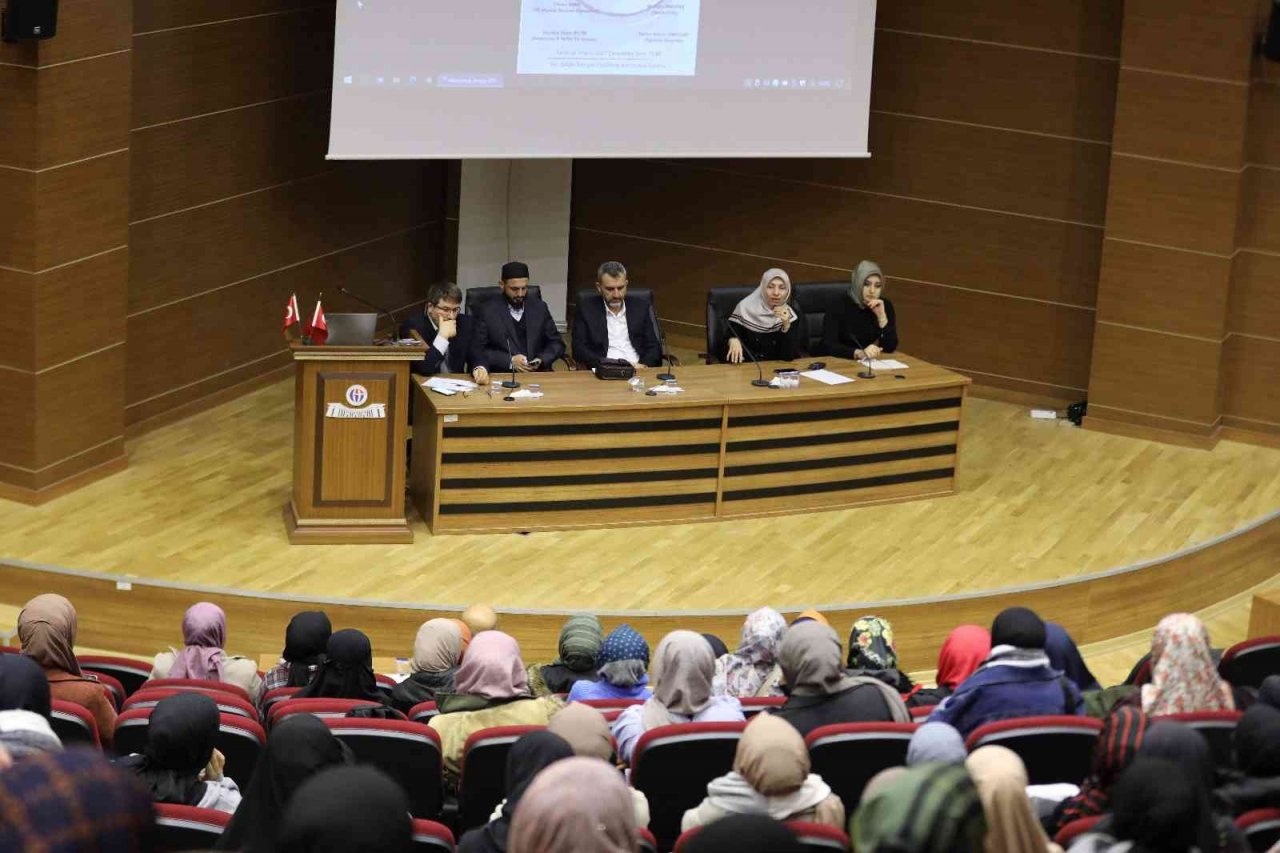 İlahiyat mezunlarını bekleyen meslekler