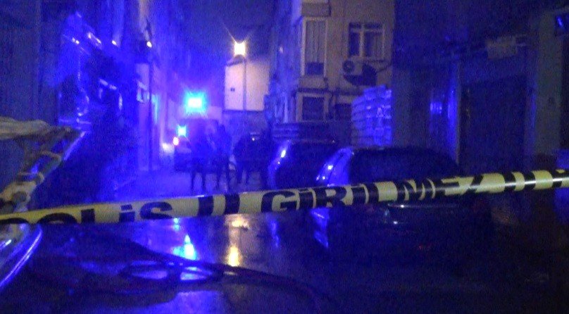 Alsancak’ta korkutan ev yangını