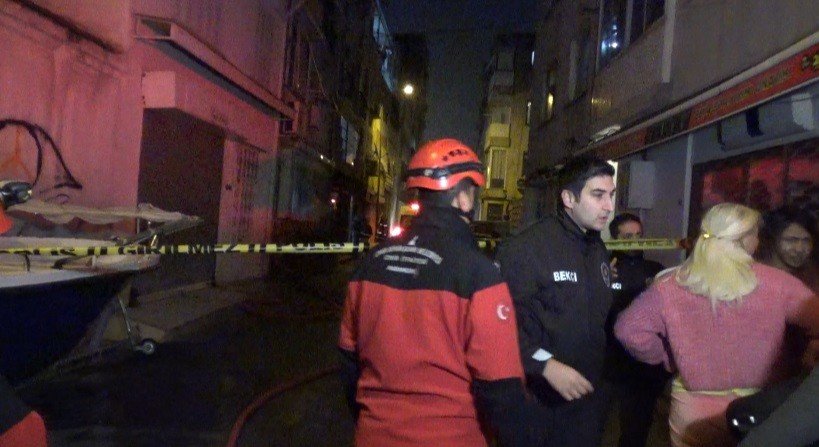 Alsancak’ta korkutan ev yangını