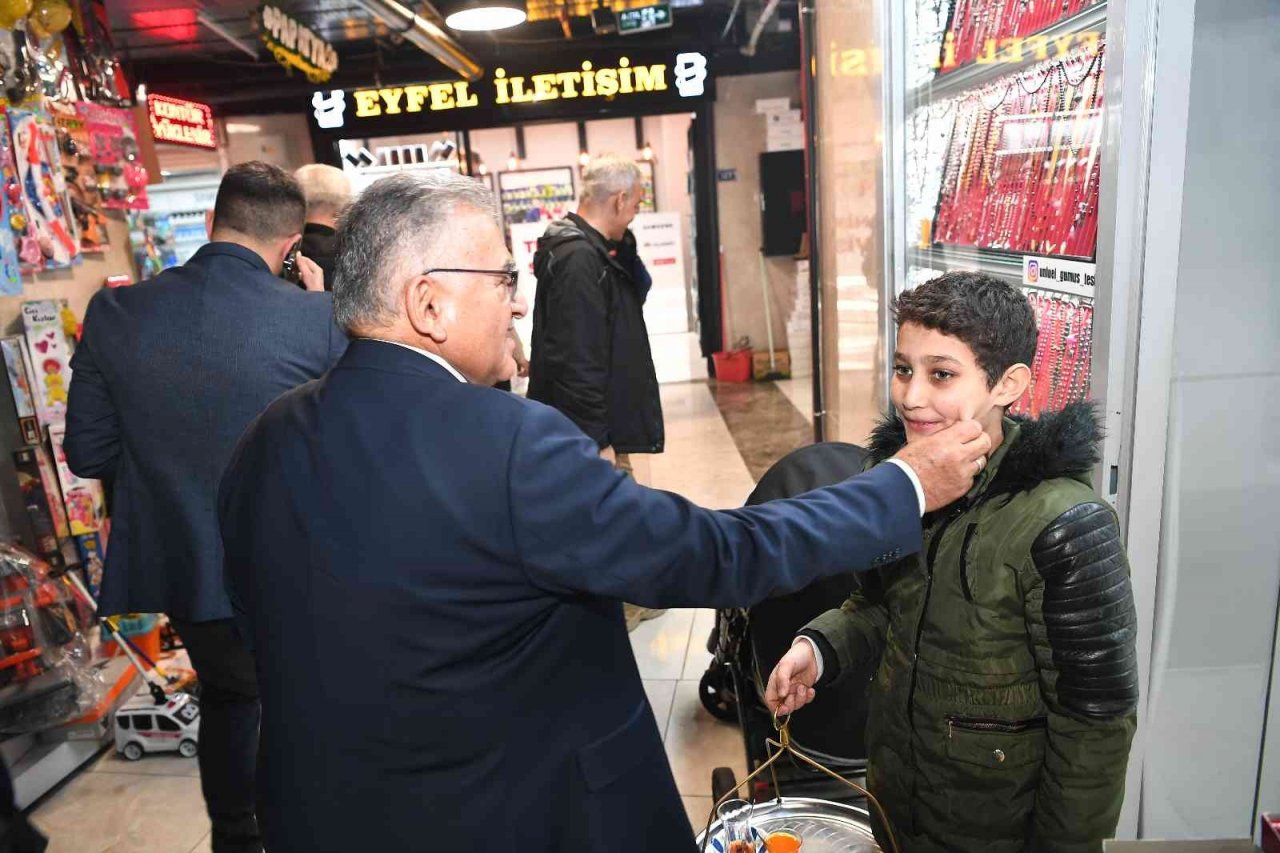 Başkan Büyükkılıç’tan esnaf ziyareti