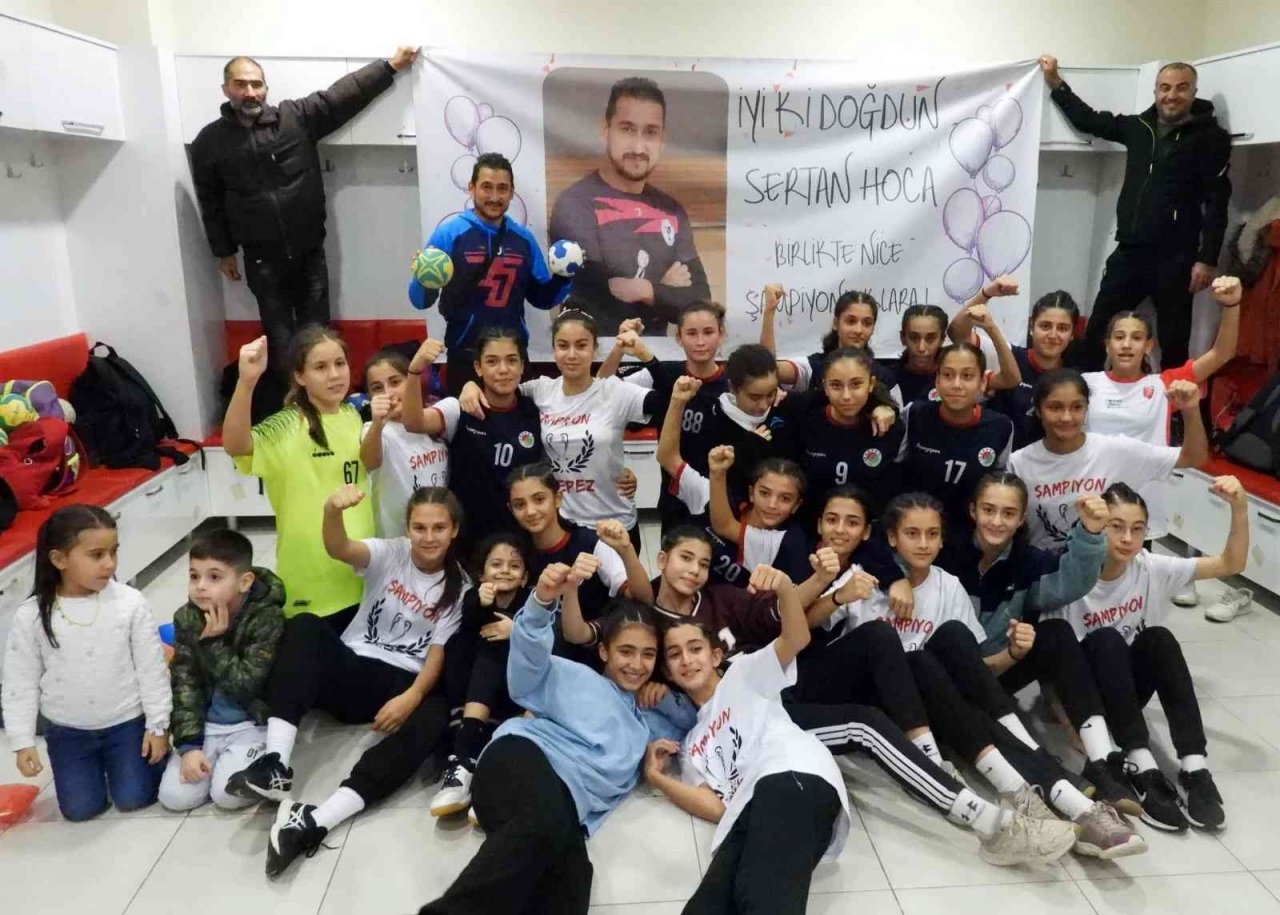 Antrenöre çifte kutlama