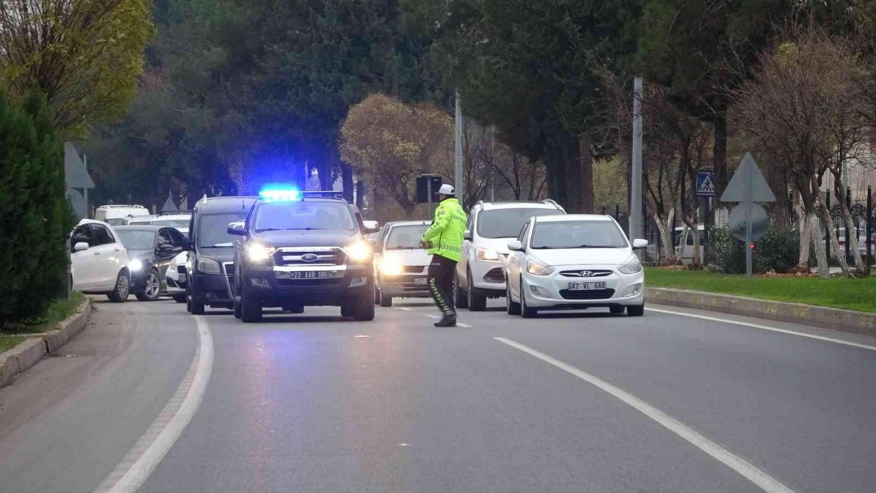Polis merkezi yakınında şüpheli valiz paniği