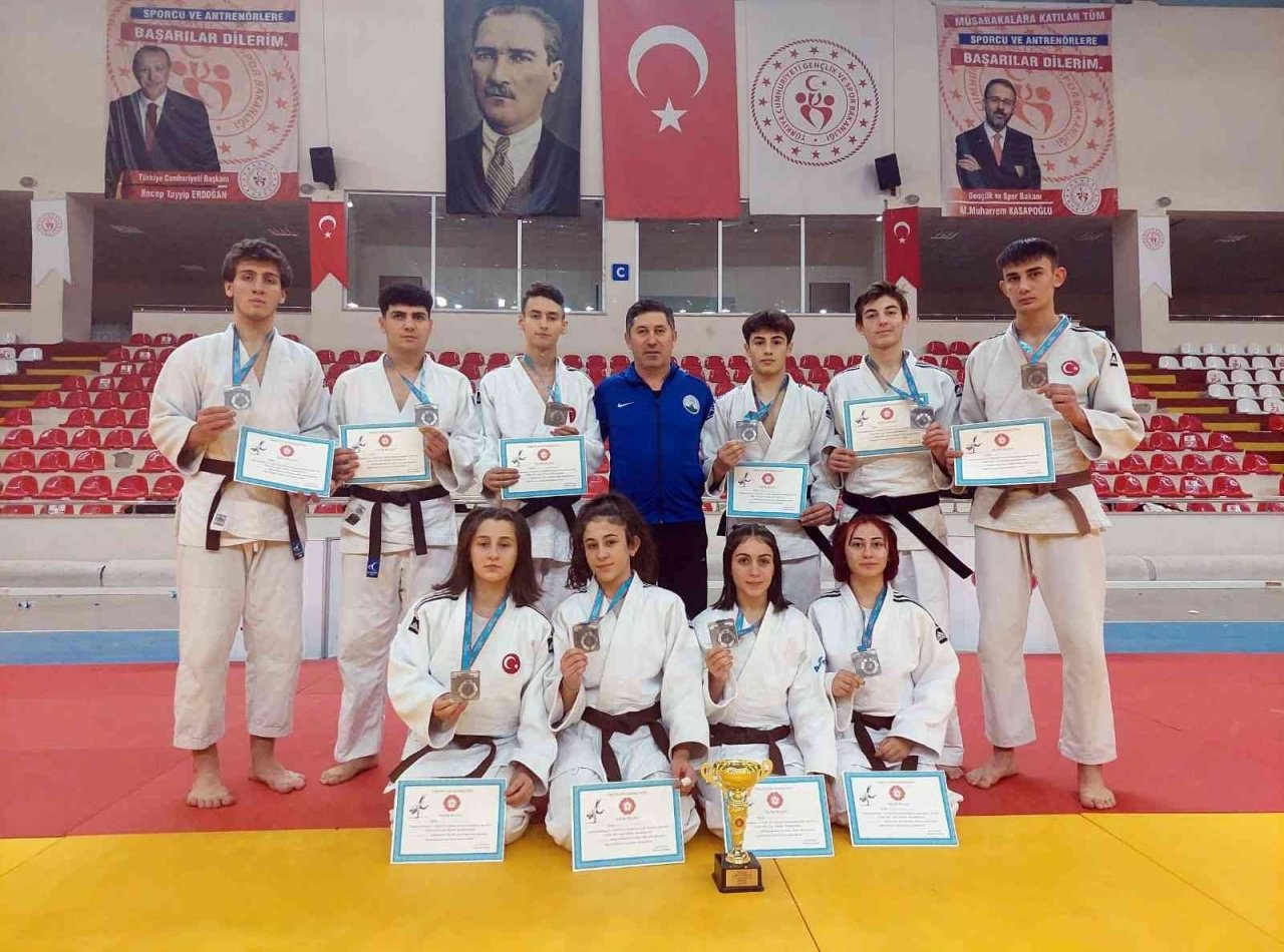 Osmangazili judocular 1. Lig’de