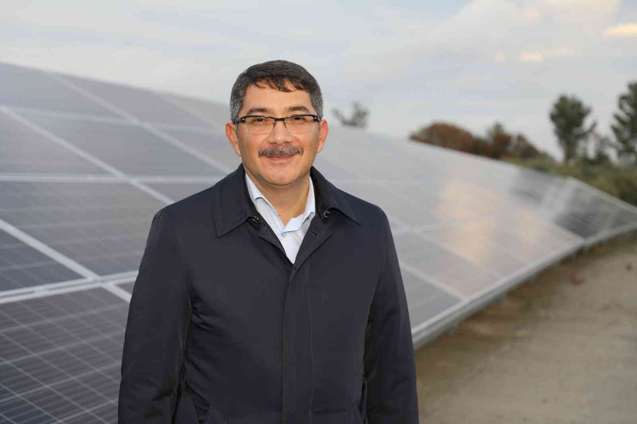 Şehzadeler Belediyesi tükettiği elektriği güneşten üretiyor